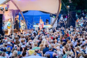 Glanzlichter Open Air mit One night with ABBA im Bürgerpark Schloß Holte-Stukenbrock +++ Foto: Besim Mazhiqi