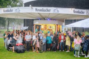 Glanzlichter Open Air mit der Coverband This is Tina +++ Foto: Besim Mazhiqi