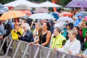 Glanzlichter Open Air mit der Coverband This is Tina +++ Foto: Besim Mazhiqi