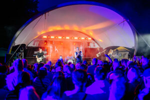 Glanzlichter Open Air im Bürgerpark Schloß Holte-Stukenbrock +++ Kaiser Tribute Band +++ Foto: Besim Mazhiqi